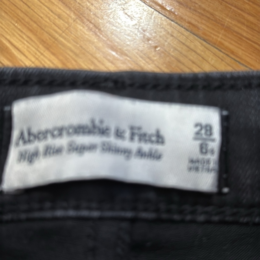 Abercrombie & Fitch black distressed high rise super skinny ankle  size 28/6S . - Picture 2 of 9